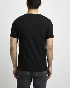 River Island muscle fit t-shirt< Essentials