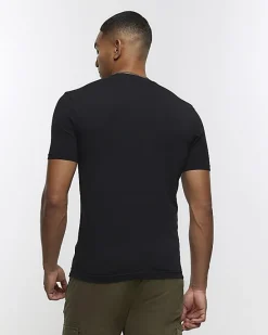 River Island muscle fit t-shirt< Essentials