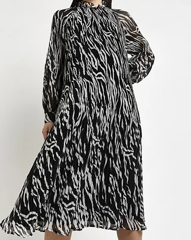 River Island printed maternity midi dress< Maternity