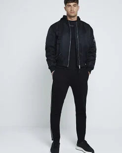 River Island RI studio muscle fit t-shirt< Essentials