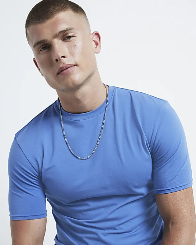 River Island Muscle Fit T-shirt< Essentials