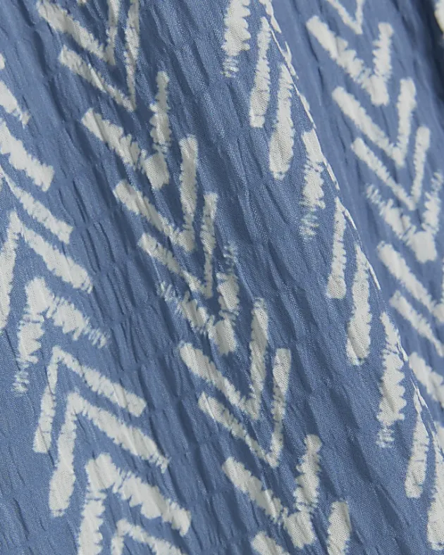 River Island regular fit crinkle arrow print shirt< Shirts