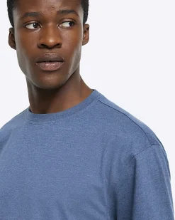 River Island regular fit t-shirt< Essentials
