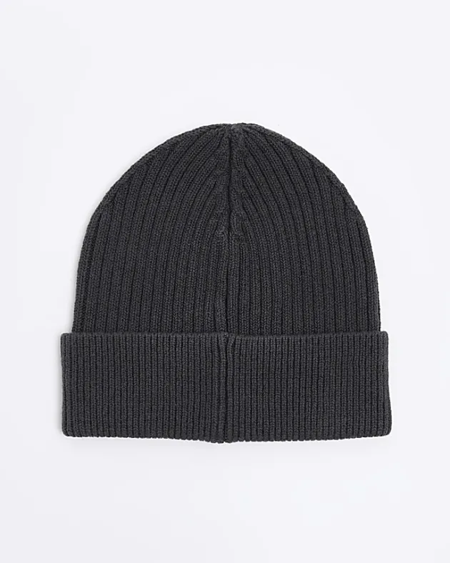 River Island Dark rib beanie< Essentials