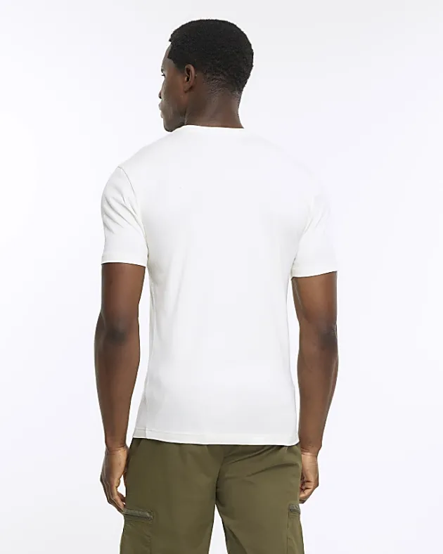 River Island Ecru muscle fit t-shirt< Essentials