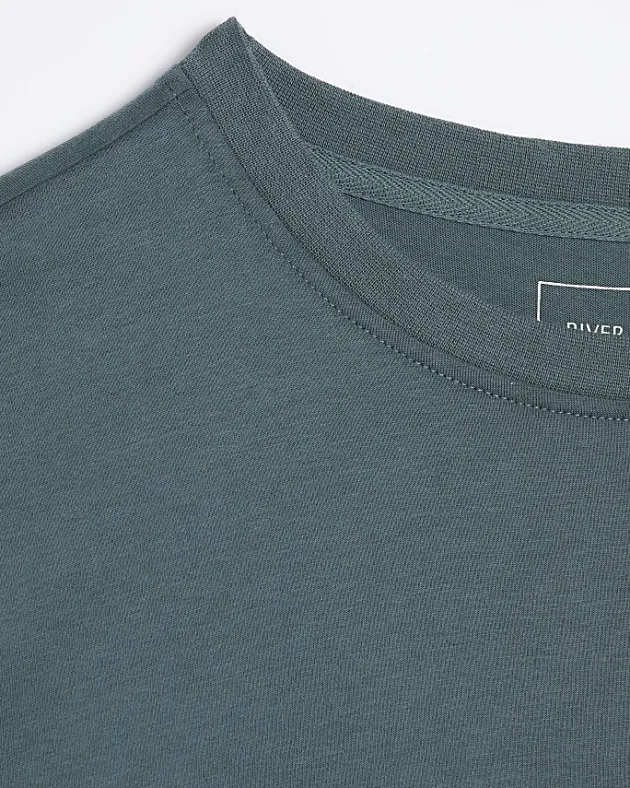 River Island regular fit t-shirt< Essentials