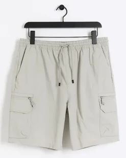 River Island regular fit cargo shorts< Shorts