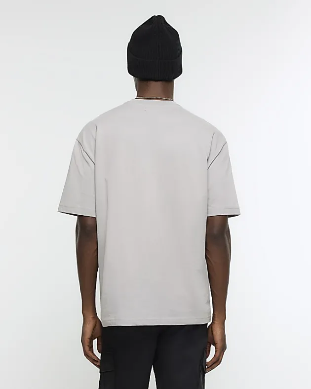 River Island RI studio oversized fit t-shirt< Essentials