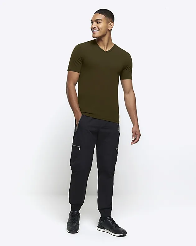 River Island muscle fit V neck t-shirt< Essentials