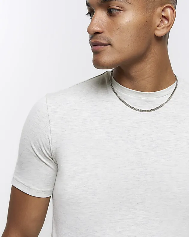 River Island Light muscle fit t-shirt< Essentials