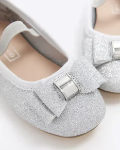 River Island Mini girls silver glitter bow ballet pumps< Shoes & Boots