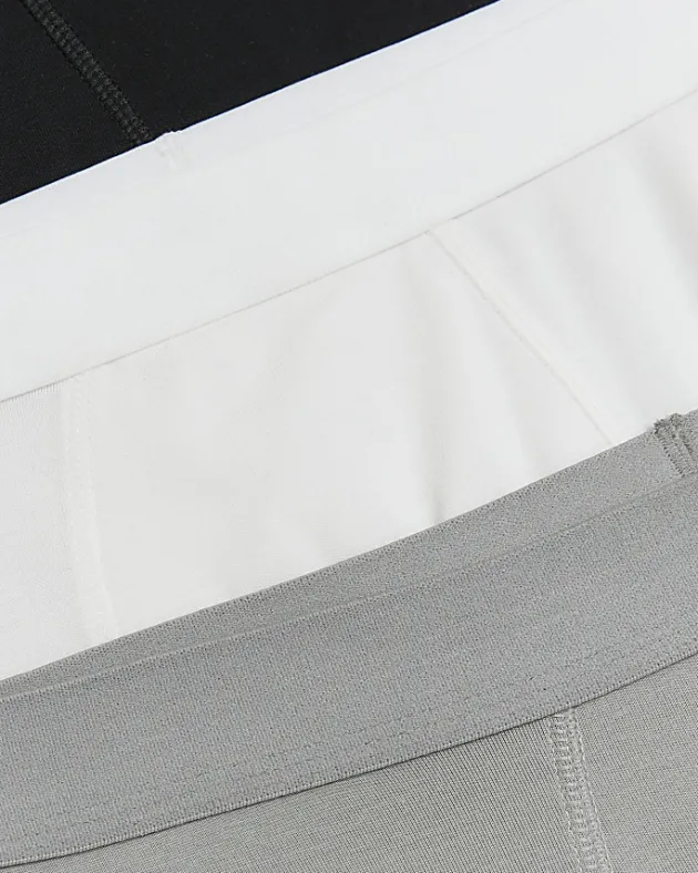River Island 3PK and Black Modal trunks< Underwear & Socks