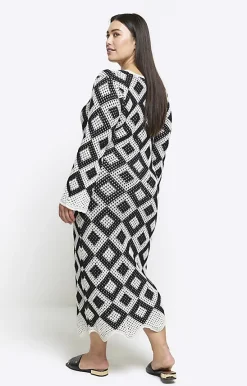 River Island Plus diamond stitch beach maxi dress< Plus