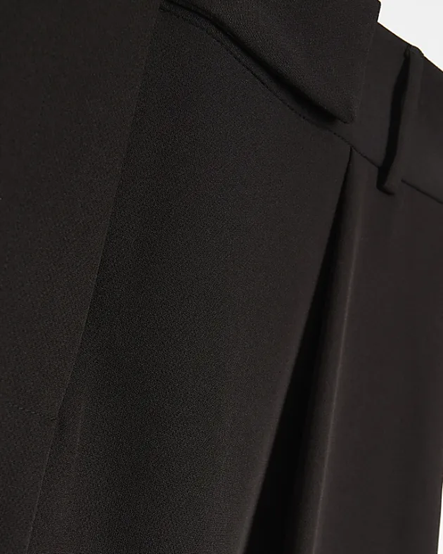 River Island Plus pleated wide leg trousers< Plus
