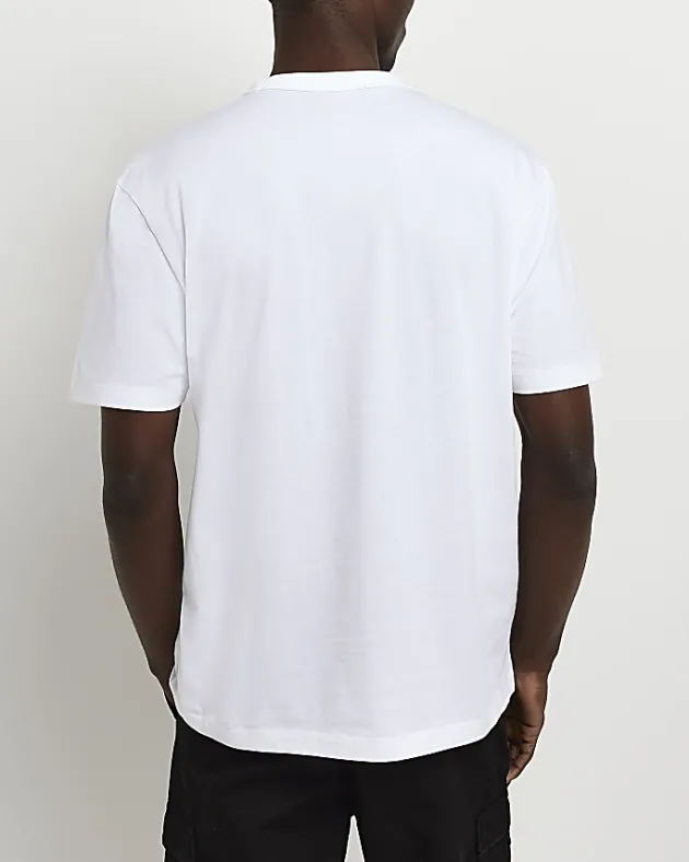 River Island multipack of 5 regular fit t-shirts< Essentials