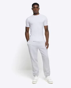 River Island muscle fit t-shirt< Essentials