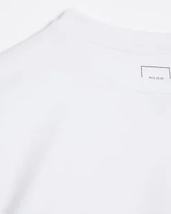 River Island muscle fit t-shirt< Essentials