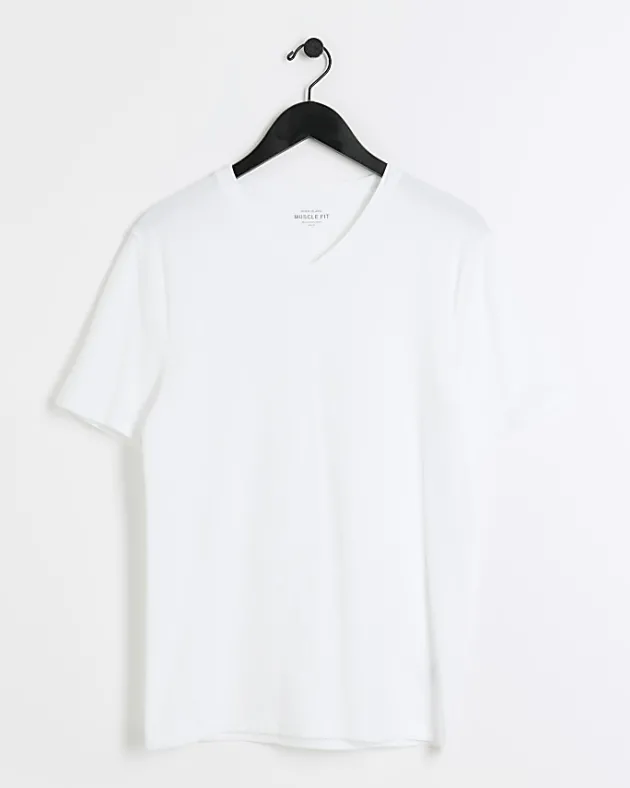 River Island muscle fit V neck t-shirt< Essentials