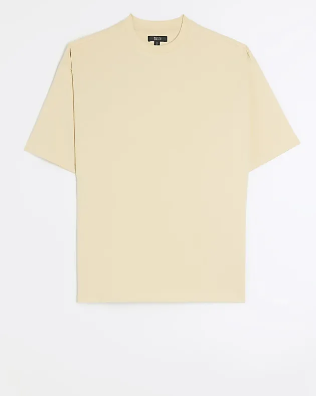 River Island RI Studio oversized fit t-shirt< Essentials